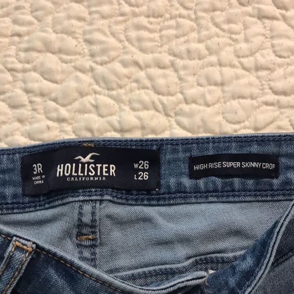 Hollister Jean - Picture 2 of 8